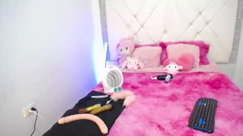 Snapshot of dulce_kiy chatting on 19, 12, 2025 dulce_kiy online show from 19, 12, 2025