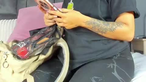 Snapshot of dulceaurora_ chatting on 22, 6, 2026 DULCE AURORA online show from 22, 6, 2026