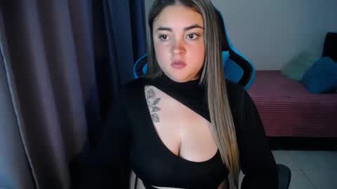 Nicole   online show from 28, 1, 2025