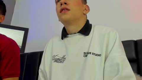 Snapshot of duolust chatting on 31, 3, 2026 Thomas and Noah online show from 31, 3, 2026
