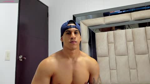 duran_dhikol1 online show from 1, 2, 2025