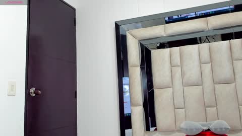 duran_dhikol1 online show from 6, 2, 2025