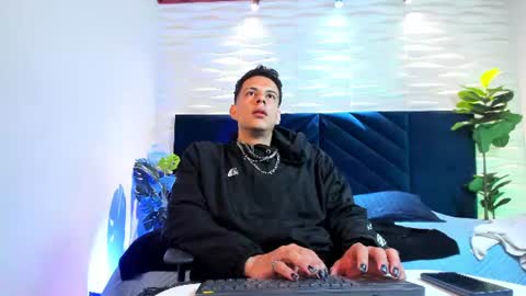 Dustin Sonne online show from 15, 6, 2026