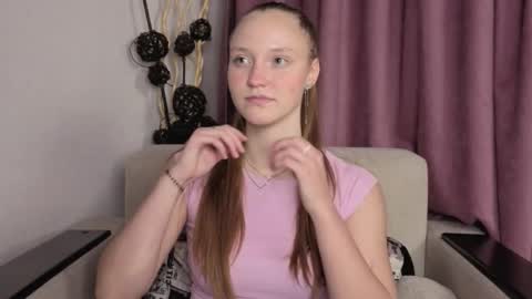 Snapshot of dustydeida chatting on 2, 12, 2025 Jenny online show from 2, 12, 2025