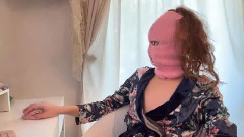 Snapshot of dvinaxx chatting on 23, 10, 2025 Divina  online show from 23, 10, 2025