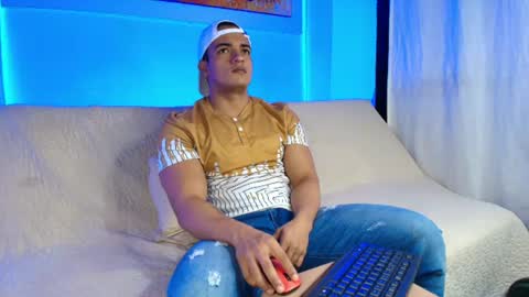 Snapshot of dwayne_esteven10 chatting on 27, 7, 2026 dwayne_esteven10 online show from 27, 7, 2026