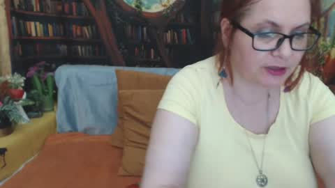 Snapshot of dyannelovee chatting on 17, 6, 2026 Dyanne online show from 17, 6, 2026