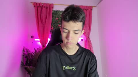 Snapshot of dylan_2005 chatting on 13, 9, 2025 Dylan online show from 13, 9, 2025