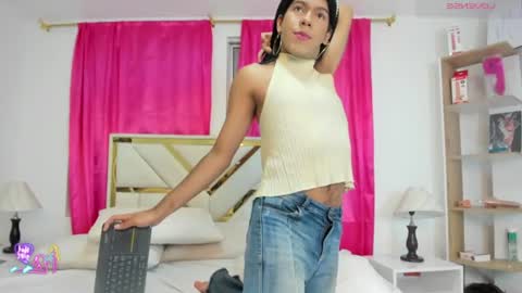 Snapshot of e_r_o_s_ chatting on 31, 7, 2026 John online show from 31, 7, 2026