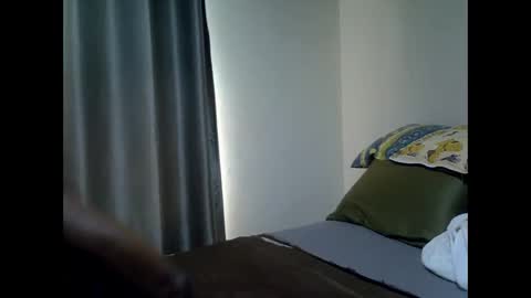 east_queen online show from 8, 11, 2025