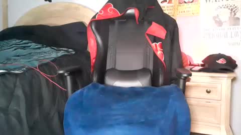 TWITTER   INSTAGRAM    easybreezy20   ONLINE 1230 AM TO 7AM online show from 20, 1, 2025