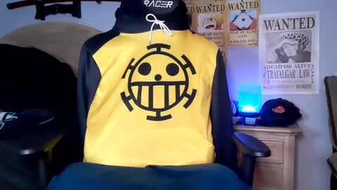 TWITTER   INSTAGRAM    easybreezy20   ONLINE 1230 AM TO 7AM online show from 7, 3, 2025