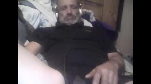 Snapshot of easye4015 chatting on 3, 12, 2025 Easye online show from 3, 12, 2025