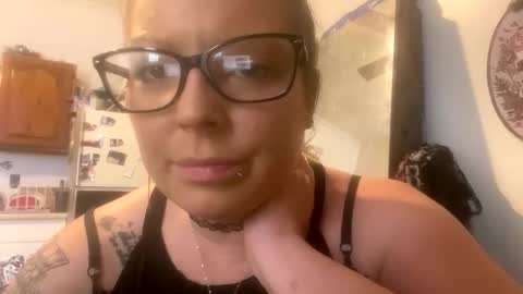 Snapshot of easyednem528280 chatting on 8, 11, 2025 easyednem528280 online show from 8, 11, 2025