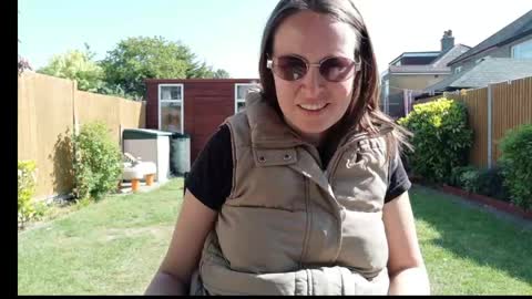 Snapshot of eatmypie69 chatting on 27, 4, 2026 Nadia Ferreira online show from 27, 4, 2026