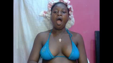 Snapshot of eatuupx chatting on 4, 4, 2026 eatuupx online show from 4, 4, 2026