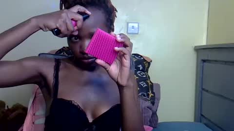 Snapshot of eboniana chatting on 28, 7, 2026 eboniana online show from 28, 7, 2026