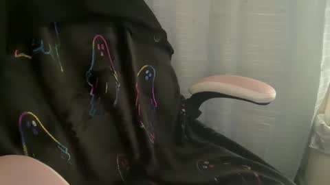 Snapshot of ebony8ivory chatting on 27, 1, 2025 americnbarbie online show from 27, 1, 2025