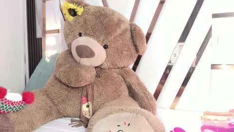 Luci  online show from 3, 12, 2024