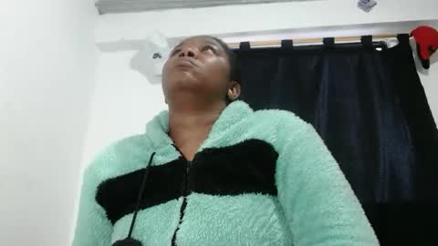 Snapshot of ebony_cristal1 chatting on 24, 4, 2026 Cristal Ebony online show from 24, 4, 2026