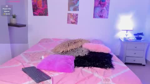 ebony_cute9 online show from 3, 12, 2025