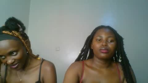 Snapshot of ebony_meeky chatting on 18, 9, 2025 ebony_meeky online show from 18, 9, 2025