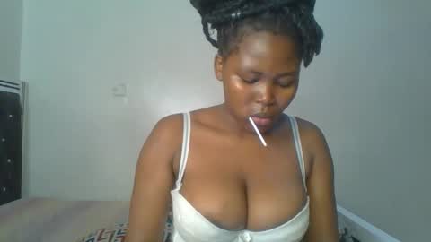 Snapshot of ebony_meeky chatting on 21, 9, 2025 ebony_meeky online show from 21, 9, 2025