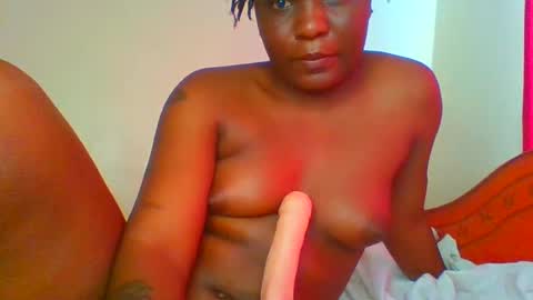 Snapshot of ebony_shan_ chatting on 2, 7, 2026 Shanny online show from 2, 7, 2026