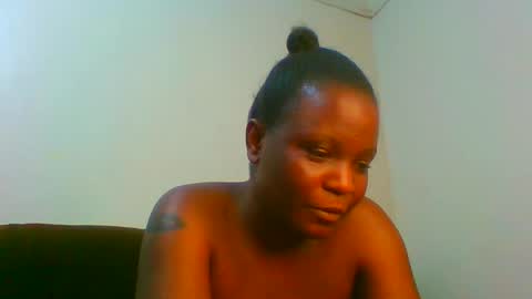 Snapshot of ebony_shan_ chatting on 9, 7, 2026 Shanny online show from 9, 7, 2026