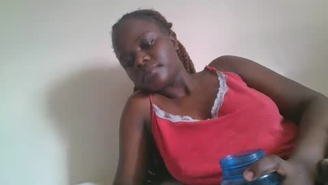 Snapshot of ebony_tasha chatting on 4, 5, 2026 tasha online show from 4, 5, 2026