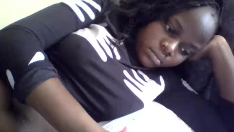 Snapshot of ebony_tasha chatting on 25, 5, 2026 tasha online show from 25, 5, 2026