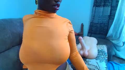 Ebony Melanie online show from 1, 2, 2026