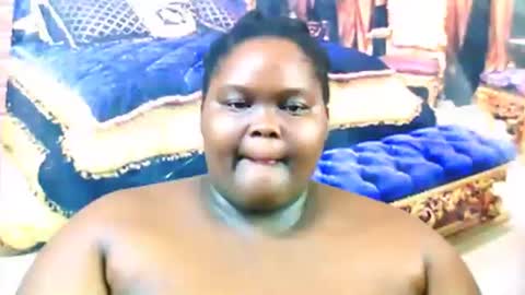 Snapshot of ebonyhotbuns4u2luv chatting on 10, 3, 2025 ebonyhotbuns4u2luv online show from 10, 3, 2025