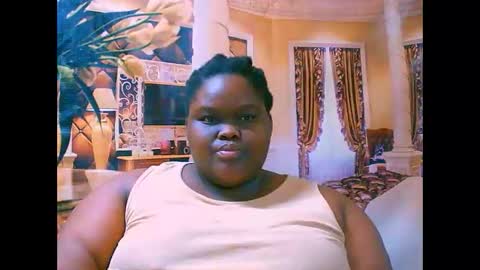 Snapshot of ebonyhotbuns4u2luv chatting on 12, 9, 2025 ebonyhotbuns4u2luv online show from 12, 9, 2025