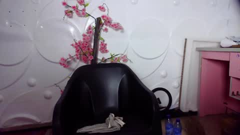 Snapshot of ebonykissxx chatting on 11, 6, 2026 ebonykissxx online show from 11, 6, 2026