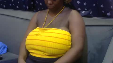Snapshot of ebonymayahh chatting on 17, 4, 2026 ebonymayahh online show from 17, 4, 2026