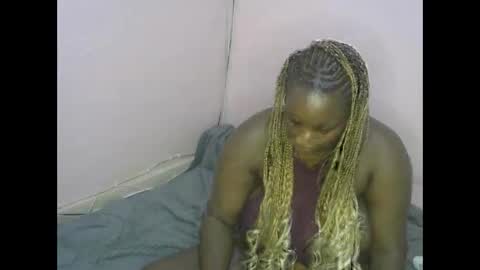 Snapshot of ebonymayahh chatting on 17, 5, 2026 ebonymayahh online show from 17, 5, 2026