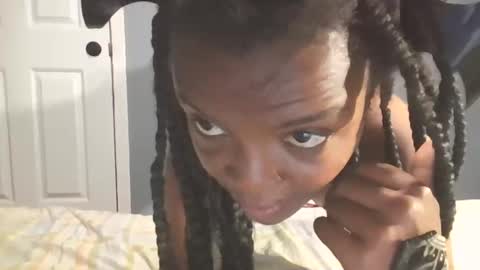 Snapshot of ebonyqueen00 chatting on 28, 9, 2025 Bliss Thee Siren online show from 28, 9, 2025