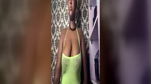 Snapshot of ebonysquirt_xx chatting on 14, 6, 2026 Dara online show from 14, 6, 2026
