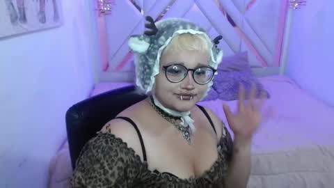 Snapshot of echypyon_tk chatting on 20, 5, 2026 Echypyon tk online show from 20, 5, 2026