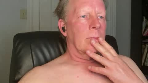 Snapshot of eddygl1968 chatting on 22, 6, 2026 Eddy online show from 22, 6, 2026