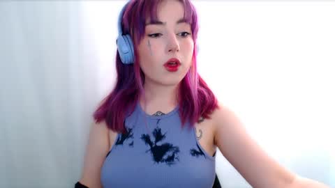 Snapshot of ediefris chatting on 19, 5, 2026 fickle demon made of clumps of matter online show from 19, 5, 2026