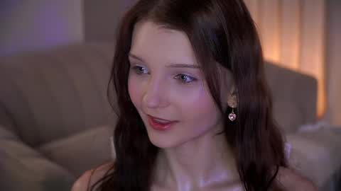 Lisa  online show from 29, 5, 2026