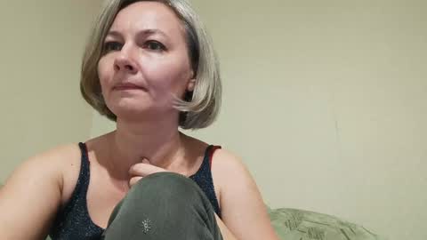 Snapshot of edithmanning chatting on 4, 1, 2025 edithmanning online show from 4, 1, 2025