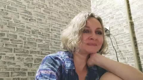 Snapshot of edithmanning chatting on 18, 1, 2025 edithmanning online show from 18, 1, 2025