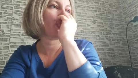 Snapshot of edithmanning chatting on 19, 2, 2025 edithmanning online show from 19, 2, 2025