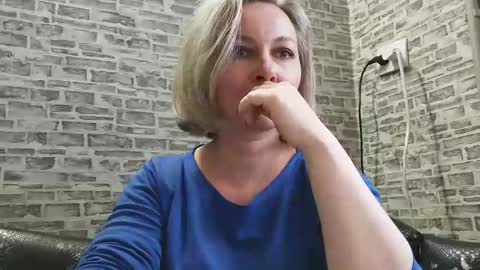 Snapshot of edithmanning chatting on 6, 3, 2025 edithmanning online show from 6, 3, 2025