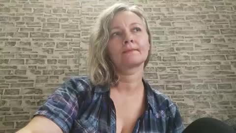 Snapshot of edithmanning chatting on 4, 11, 2025 edithmanning online show from 4, 11, 2025