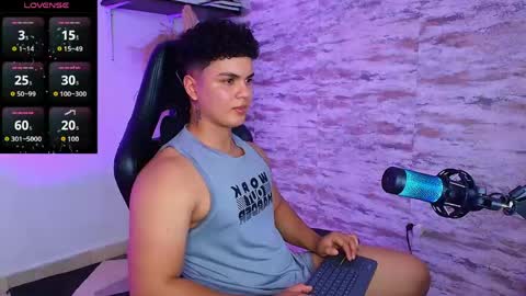 Snapshot of edward__clarck chatting on 28, 5, 2026 EDWARD CLARCK online show from 28, 5, 2026