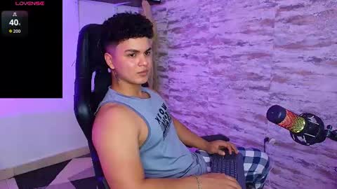 Snapshot of edward__clarck chatting on 15, 6, 2026 EDWARD CLARCK online show from 15, 6, 2026